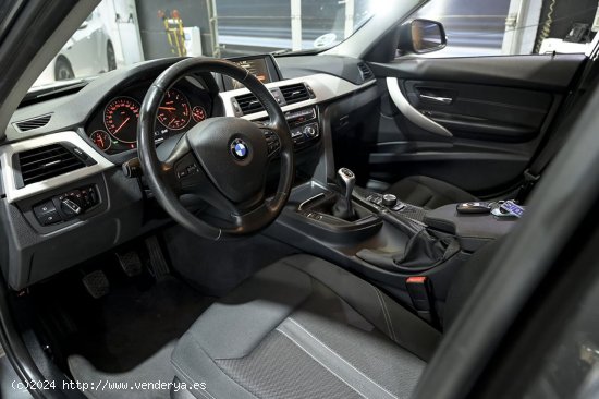 BMW Serie 3   320d Touring - 