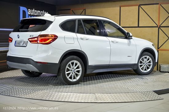 BMW X1   sDrive18d - 