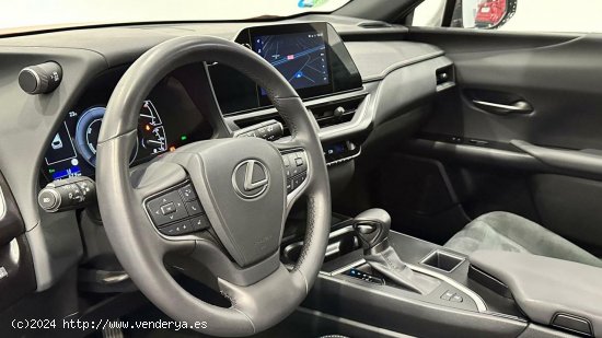 Lexus UX PREMIUM - 