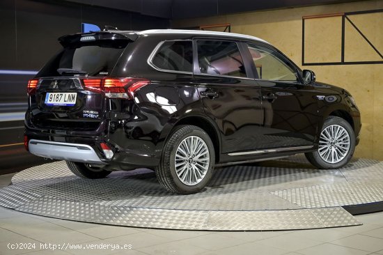 Mitsubishi Outlander   2.4 PHEV Kaiteki Auto 4WD - 