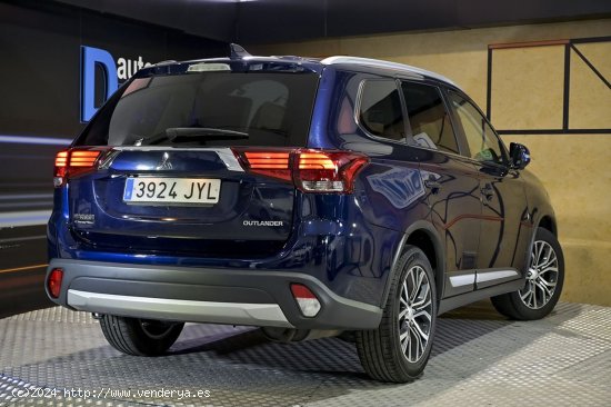 Mitsubishi Outlander   200 MPI Motion CVT 2WD 5 Plazas - 