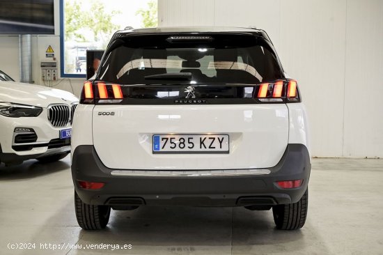 Peugeot 3008   1.2 PURETECH 96KW 130CV ALLURE SS - 