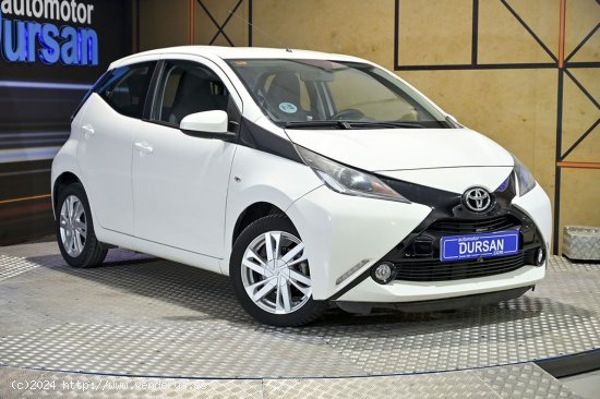 Toyota Aygo   1.0 70 xplay business - 