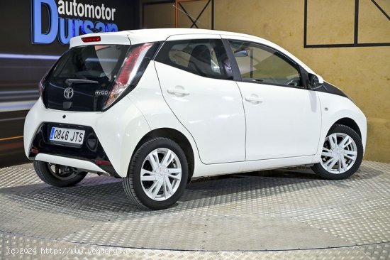 Toyota Aygo   1.0 70 xplay business - 