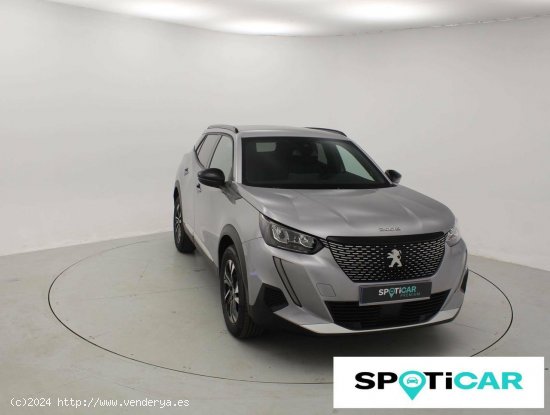 Peugeot 2008   Puretech 100 S&S 6 Vel. MAN Allure - SABADELL