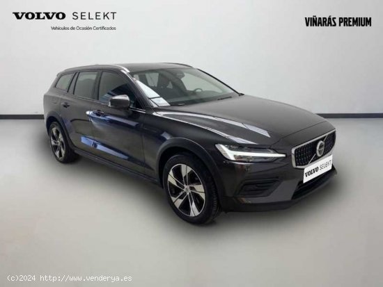 Volvo V60 Cross Country Core B4 (D) AWD Auto - Señorío de Illescas