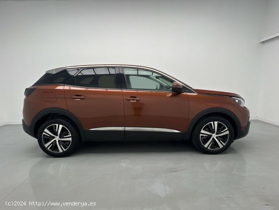 Peugeot 3008 1.2 PURETECH ALLURE S&S 130CV 5P - Malaga