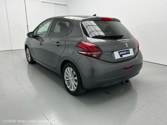 Peugeot 208 1.2L PURETECH SIGNATURE 82CV 5P - Malaga