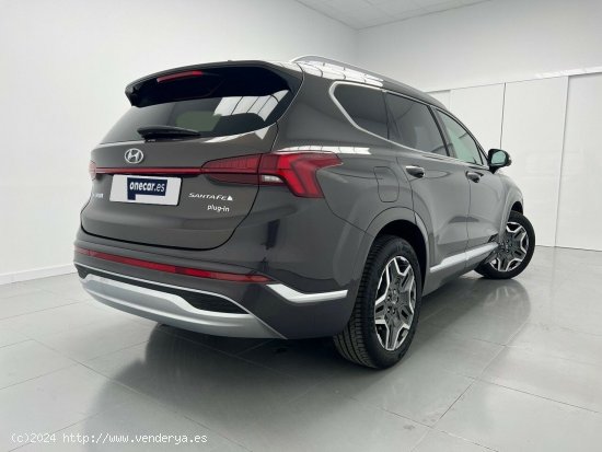 Hyundai Santa Fe 1.6 TGDI PHEV STYLE AUTO 4WD 265CV 5P 7 PLAZAS - Malaga