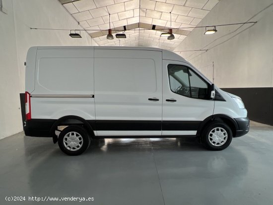 Ford Transit 350 TREND MHEV 2.0 TDCI L2H2 RWD 130CV 4P - Malaga