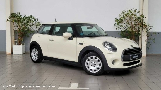 MINI Cooper One First - Olias del Rey