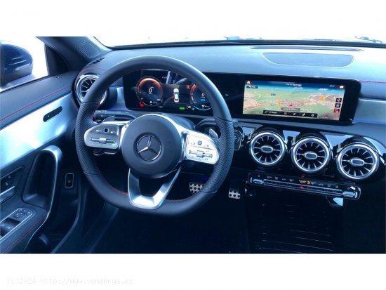 Mercedes CLA CLA 200 D DCT - Pinto