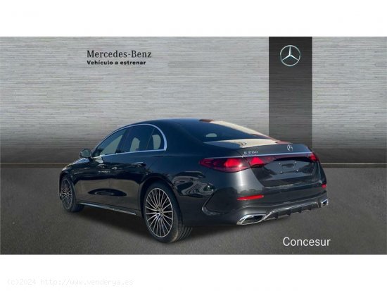 Mercedes Clase E E 200 - Pinto