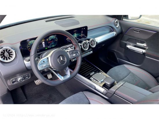 Mercedes EQB EQB 300 4MATIC - Pinto