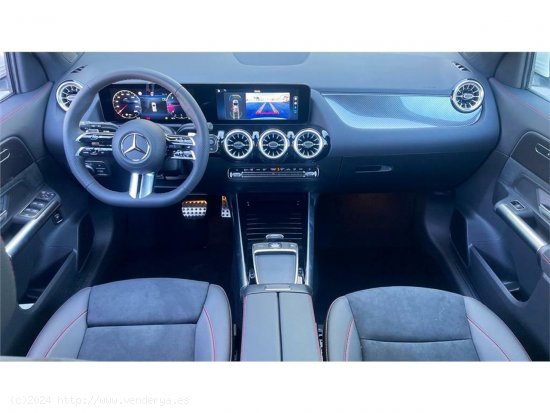 Mercedes GLA GLA 200 D 4MATIC - Pinto