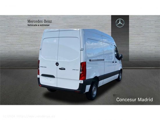 Mercedes Sprinter 215 CDI MEDIO 3.0T TD - Alcalá de Guadaira