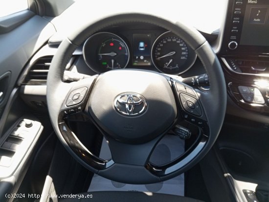 Toyota C-HR 1.8 125H Active - Telde