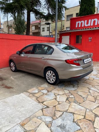 Fiat Tipo 1.4 16v Easy 70kW (95CV) gasolina 5p. - Sabadell