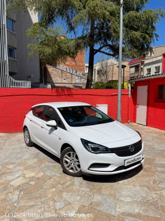 Opel Astra 1.0 Turbo S/S Expression - Sabadell