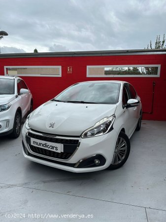 Peugeot 208 5P Signature 1.2L PureTech 60KW (82CV) - Granollers