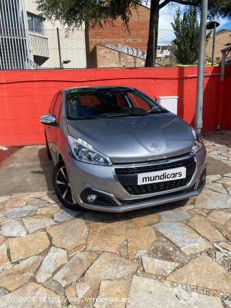 Peugeot 208 5P Tech Edit. PureTech EAT6 81KW (110CV) - Sabadell