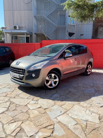 Peugeot 3008 Confort 1.6 HDI 110 FAP - Sabadell