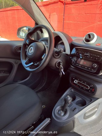 Smart Fortwo 1.0 52kW (71CV) S/S COUPE - Sabadell