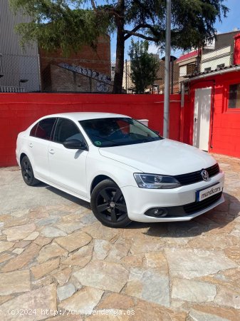 Volkswagen Jetta 1.2 TSI 105cv Advance Bluemotion Tech - Blanes