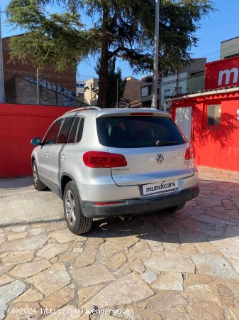 Volkswagen Tiguan 2.0 TDI 140cv DSG 4Motion Sport BMT - Sabadell