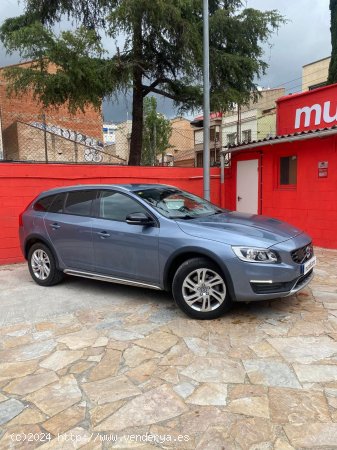 Volvo V60 Cross Country 2.0 D3 Plus - Sabadell