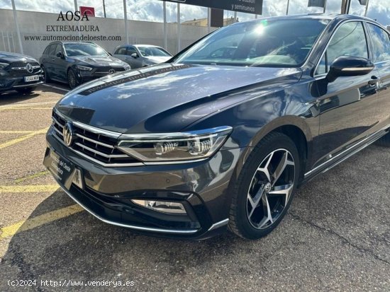 Volkswagen Passat Berlina 2.0 Tdi Bluemotion Tech. 6t R-line 2019 - BADAJOZ