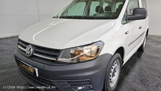 Volkswagen Caddy KOMBI PRO 2.0TDI 75CV 5PLAZAS ESTA NUEVA - Badajoz