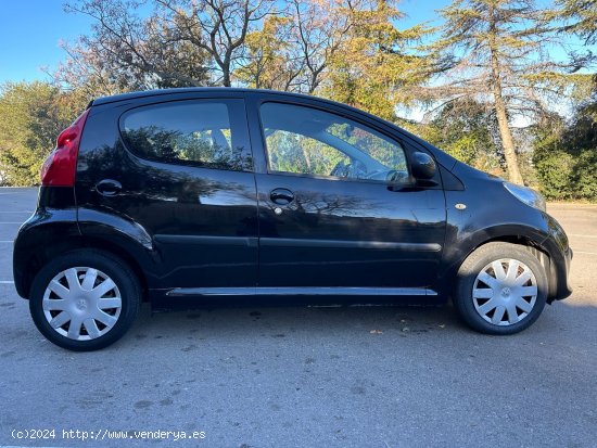 Peugeot 107 5p Basic  1.0 i 68cv - Les Franqueses