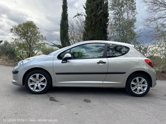 Peugeot 207 1.4 HDI  68cv - Les Franqueses