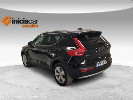 Volvo XC40 2.0 D4 AWD Momentum Auto - Málaga