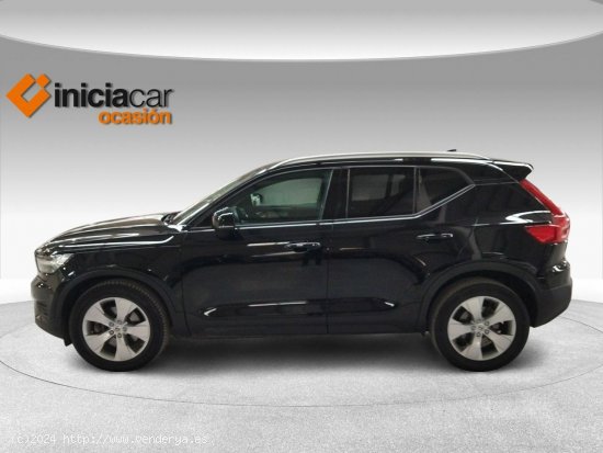 Volvo XC40 2.0 D4 AWD Momentum Auto - Málaga