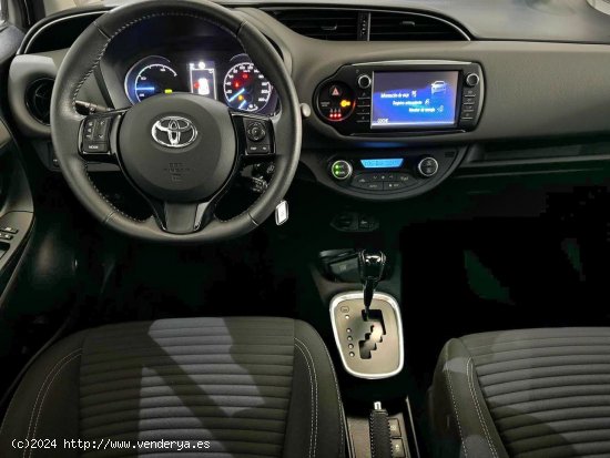 Toyota Yaris Active - 