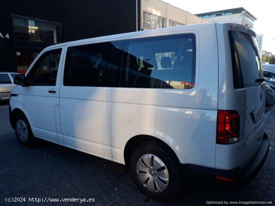 Volkswagen Caravelle Trendline FWD - 