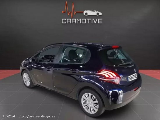 Peugeot 208 Signature 1.2L PureTech 60KW (82CV) - Coslada