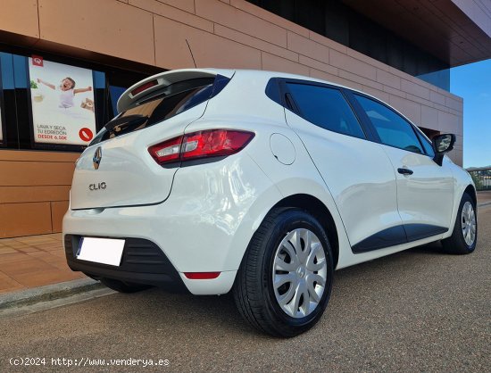 Renault Clio 4 BUSINESS TCE 75CV.  MUY BUEN ESTADO - Mollet