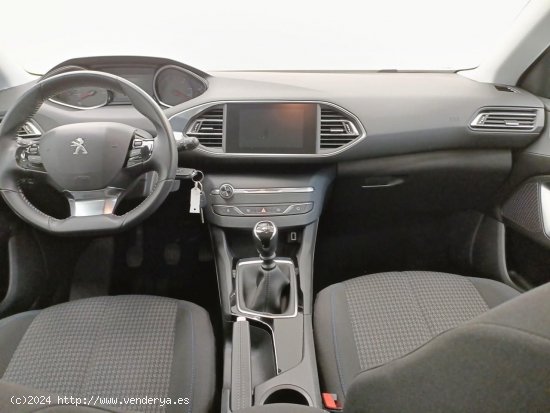 Peugeot 308 5P BlueHDi 100 S&S 6 Vel. MAN Style - Sevilla