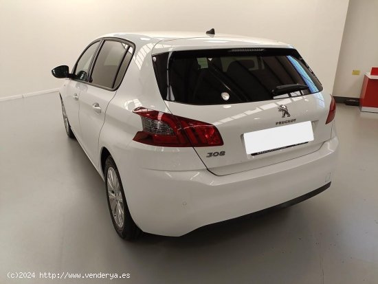 Peugeot 308 5P BlueHDi 100 S&S 6 Vel. MAN Style - Sevilla