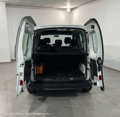 Renault Kangoo combi COMBI 1.5DCI BLUE PROFESIONAL 70KW - Sevilla