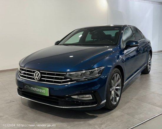 Volkswagen Passat R-LINE 2.0 TDI 150CV AT7 E6DT - Sevilla