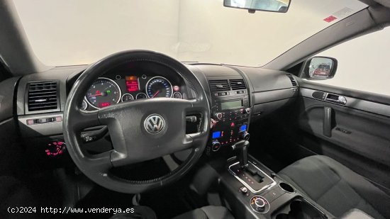 Volkswagen Touareg 4WD 2.5 TDi Tiptronic - Sevilla