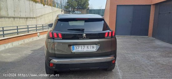 Peugeot 3008 1.5 BlueHDI EAT8 S&S ALLURE - Madrid