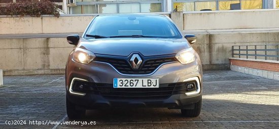 Renault Captur 0.9 TCe LIMITED - Madrid