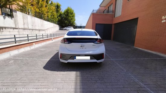 Hyundai IONIQ 1.6 GDI PHEV - Madrid