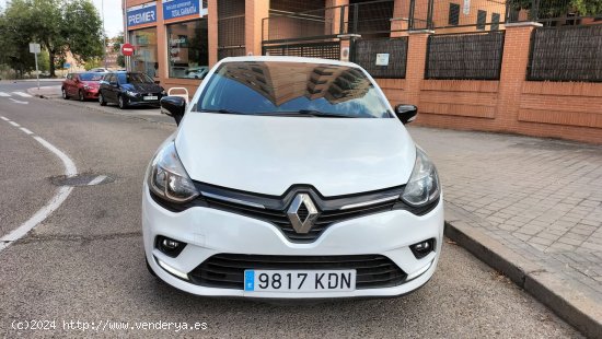 Renault Clio 0.9 TCe LIMITED ENERGY - Madrid