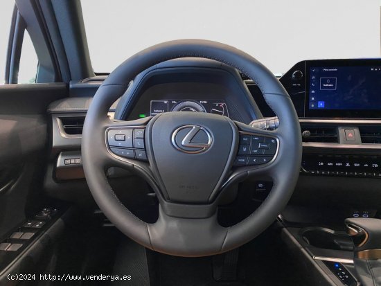 Lexus UX 2.0 250h F Design - Madrid